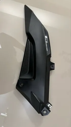 Carenagem esquerda Bajaj Dominar 400