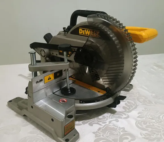 Vendo ou troco serra esquadria Dewalt 