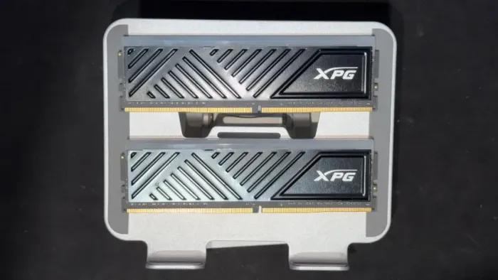 MEMORIA XPG RGB 32GB DDR4 3200MHZ FACO CATIRA