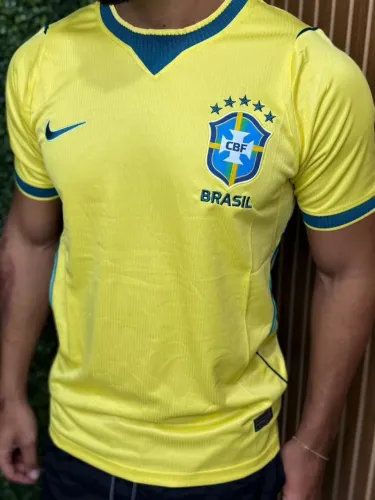 Camisa de jogos e sapato 