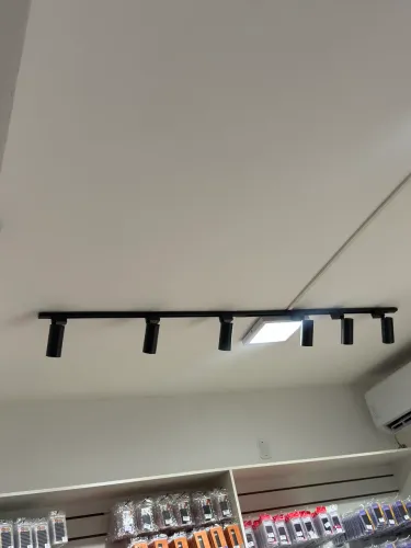Kit Eletrificado Trilhos 2m + 6 Spots Led 30w Preto