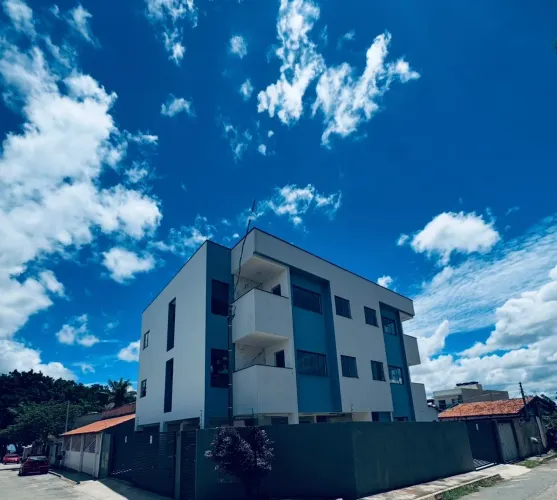 APARTAMENTO para LOCAÇÃO NA VILA PLANALTO COM GARAGEM
