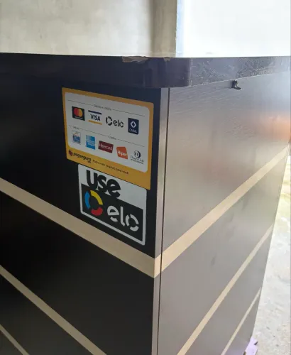 Balcão Caixa de atendimento com gavetas e chave
