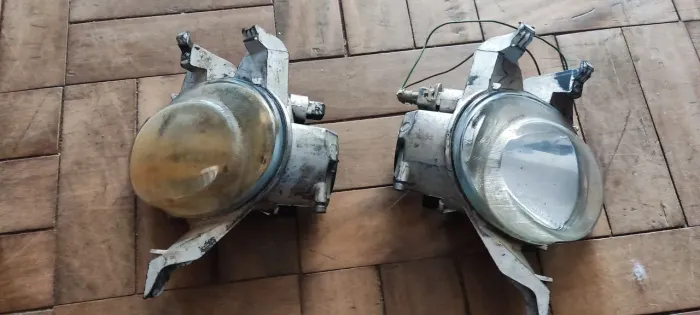Farol de milhas Peugeot 206
