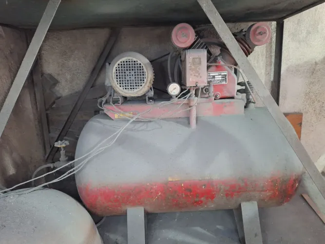 Compressor de ar industrial - Usado 