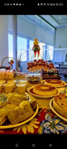 encomendas de doces e salgados comidas pratos quentes 