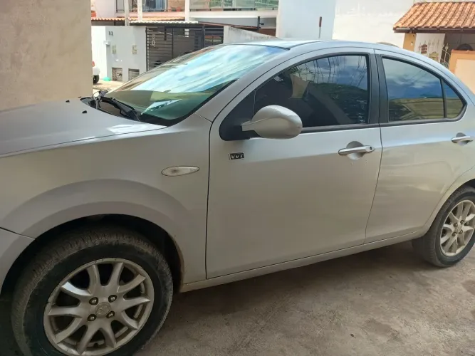 JAC J3 Turin Sedan 1.4 16V 4P Mec. 2012