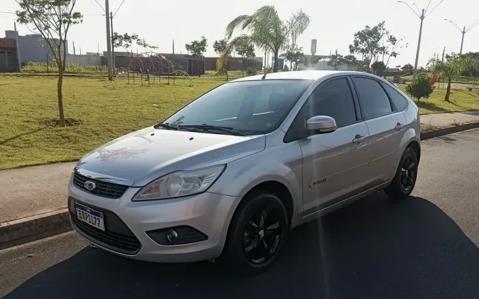 Ford Focus 1.6 S/se/se Plus Flex 8v/16v 5P 2011