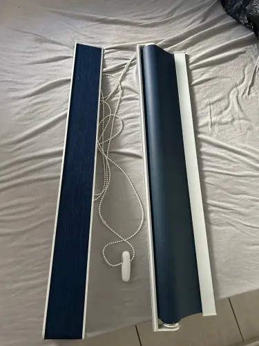 Persiana rolo blackout azul