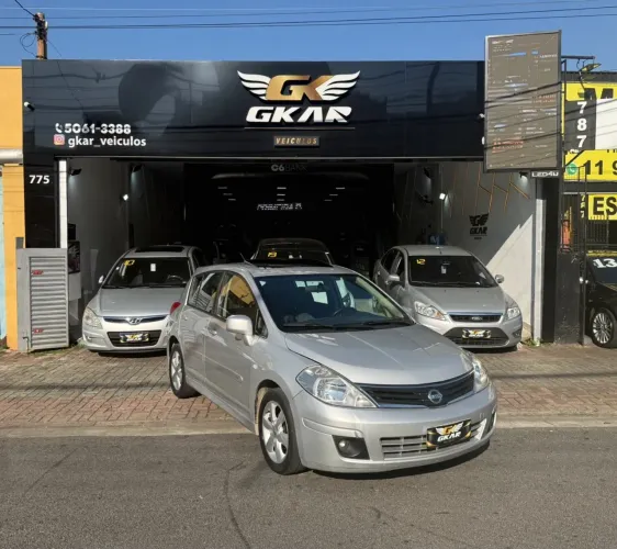 Nissan Tiida SL 1.8/1.8 Flex 16V Mec. 2013