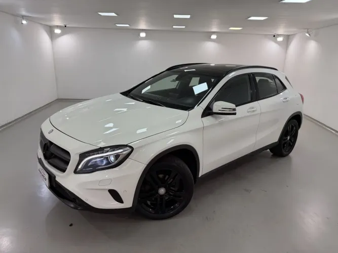 Mercedes-Benz GLA 200 Vis. Black ED. 1.6 TB 16V Aut. 2016