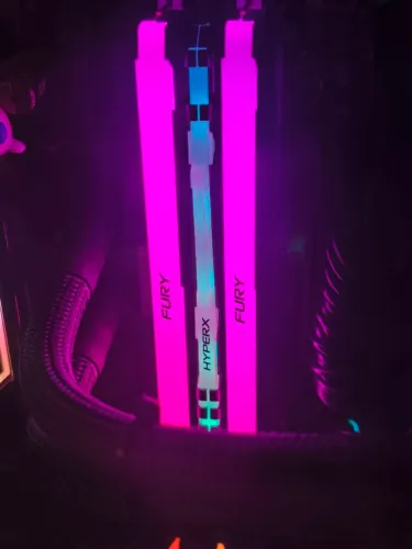 1x 16gb Ddr4 3200mhz Hyperx RGB - PENTE DO MEIO
