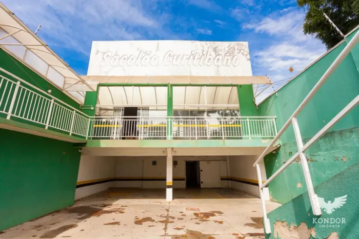 Conjunto / Predio comercial no CRISTO REI com 317,16m²