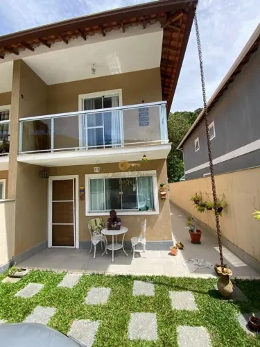 Casa para Venda em Teresópolis, Vale Feliz, 2 dormitórios, 2 suítes, 2 banheiros, 2 vagas
