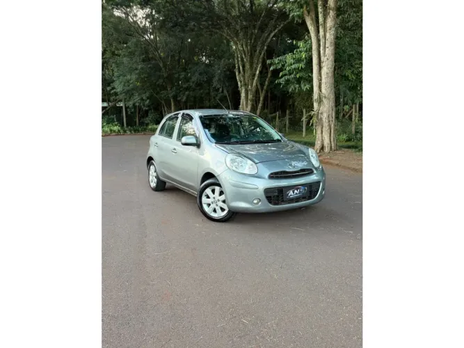 Nissan March S 1.6 16V Flexstart 5P 2013