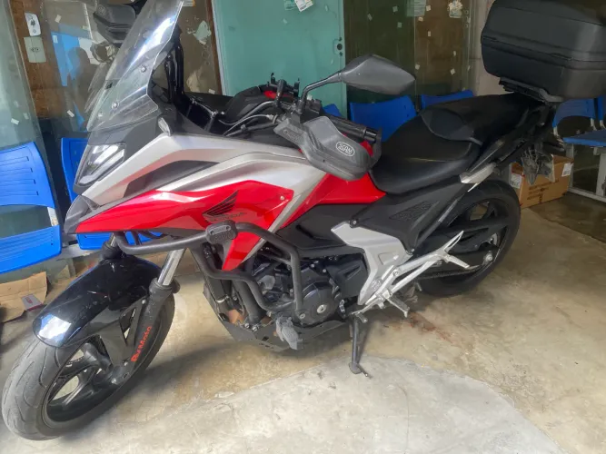 Nc750x vendo ou troco 