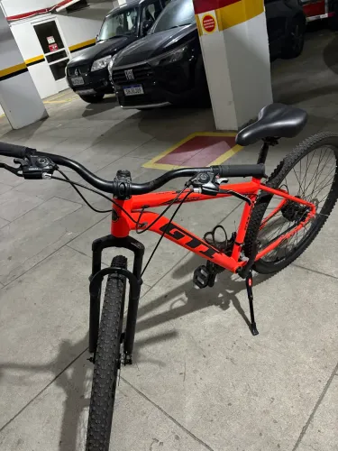 Bicicleta semi nova