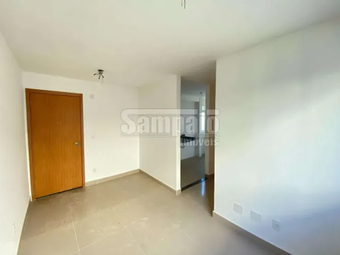 Ótimo apartamento de 2 quartos no condomínio Residencial Cedro Rosa