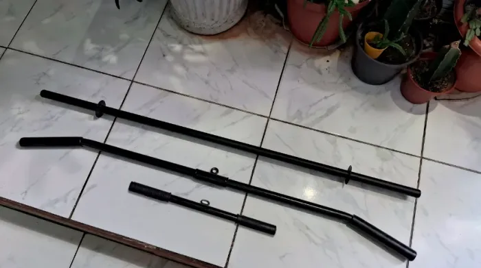 Kit de Barras para Musculação Barra Reta 1,20m + Puxador para Costas + barra para tríceps