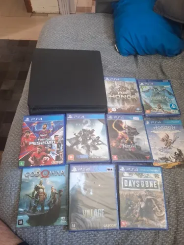 PlayStation 4 slim