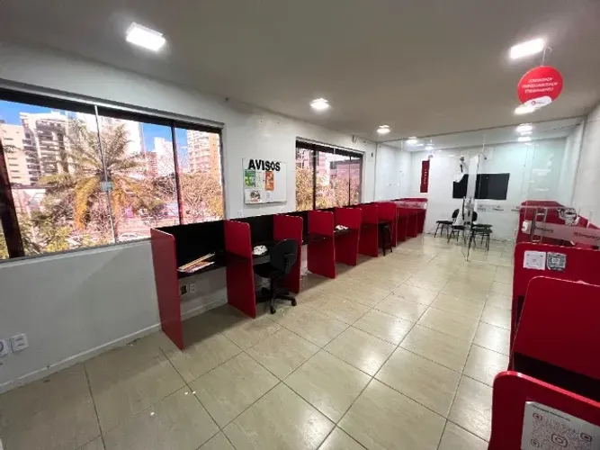 Alugo Sala Comercial em Santa Lúcia - 136m² - Reformada - R$4.000,00