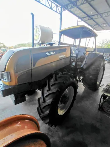 Trator Valtra BM125 2011