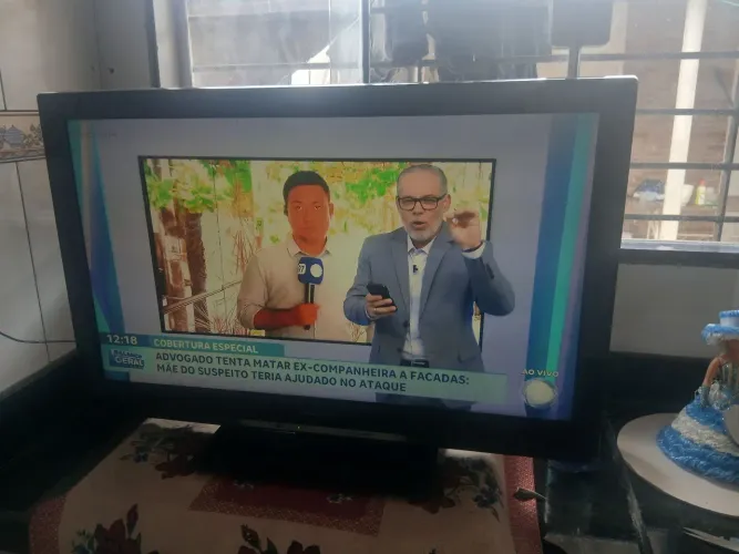 Tv 35 pelegadas 250