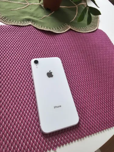 Iphone XR 76% de bateria