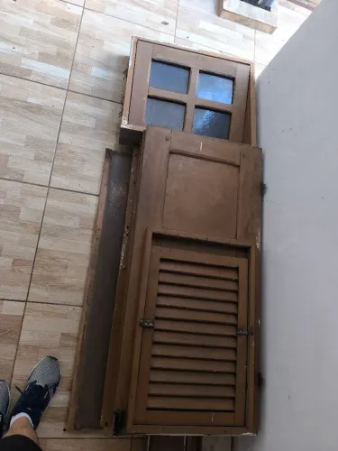 Vende-se essa janela 3 folha pau d'Arco