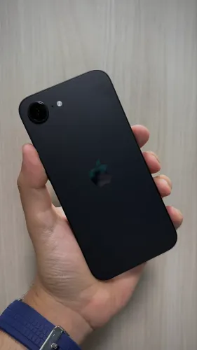 iPhone 16e | 256gb