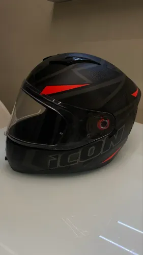 Capacete Peels Icon Fast - Modelo Feminino