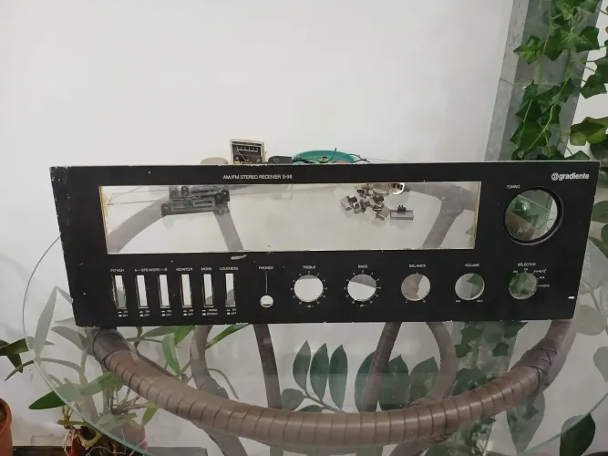 Painel frontal Receiver Gradiente S96 para restauro 
