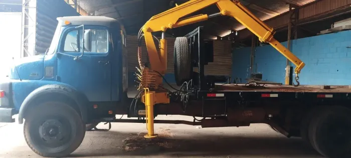 Vende se ou estuda troca ; caminhão X imóvel