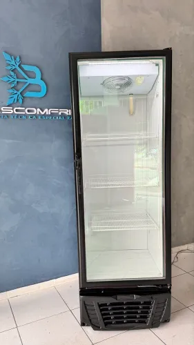 Expositor Gelopar Semi Novo 445L  funcionando perfeitamente . Garantia de 8 mês