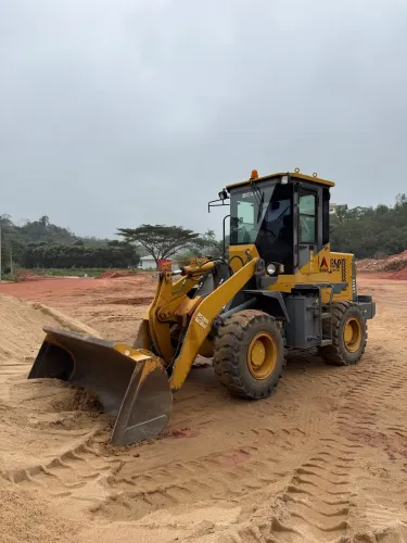 Carregadeira SDLG 918