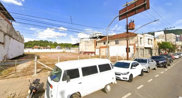 Terreno à venda, 2 m² por R$ 9.000.000,00 - Mariano Procópio - Juiz de Fora/MG