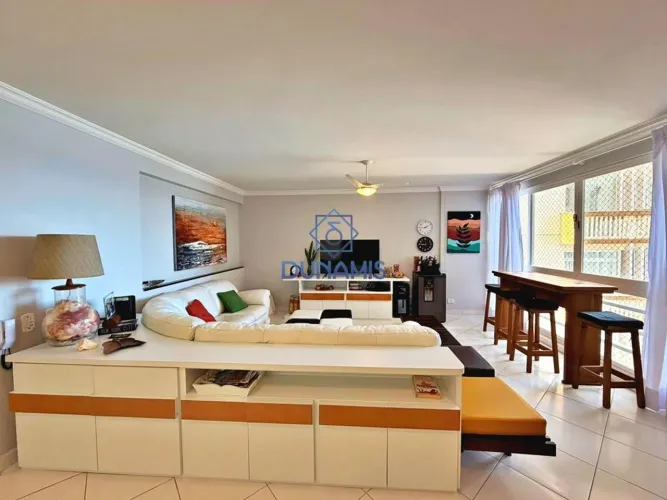 APARTAMENTO À VENDA NA PRAIA DAS PITANGUEIRAS - PRÉDIO FRENTE MAR
