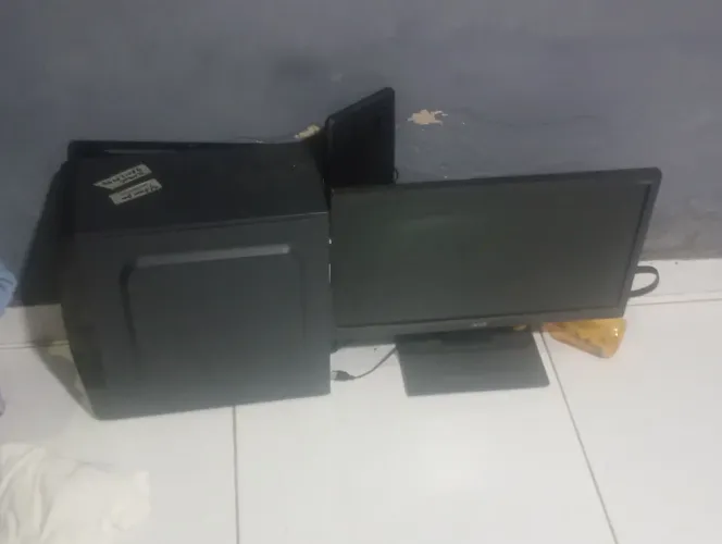 Computador pra sair rápido pouco usado