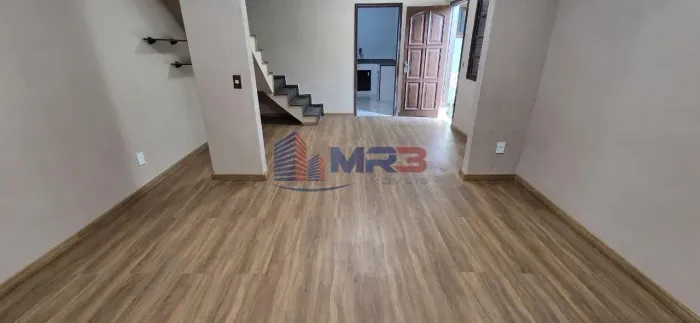 Tanque | Casa 2 quartos, sendo 1 suite
