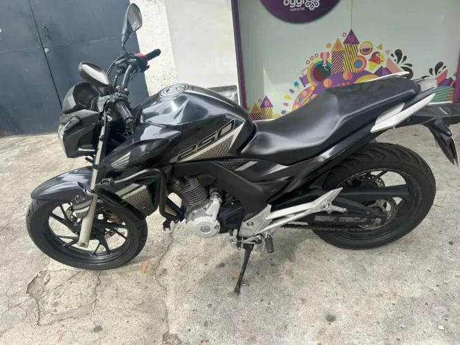 Moto integra , revisada, com total procedência!