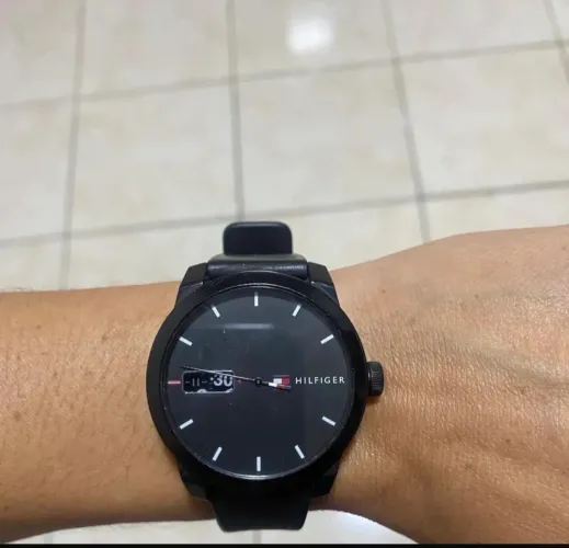 RELÓGIO TOMMY HILFIGER PRETO!!!
