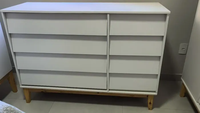 Cômoda - Marca Reller (Noah Classic Branco) 4 gavetas grandes e 1 porta - Valor à negociar