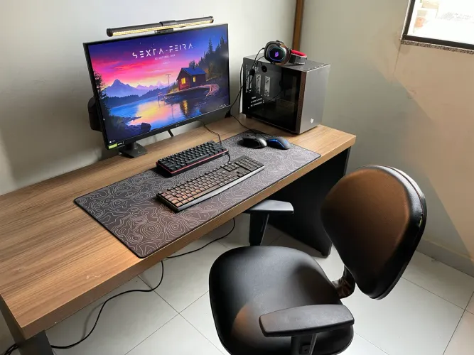 Setup Completo, (pc, monitor com suporte articulado, mesa, cadeira e periféricos).