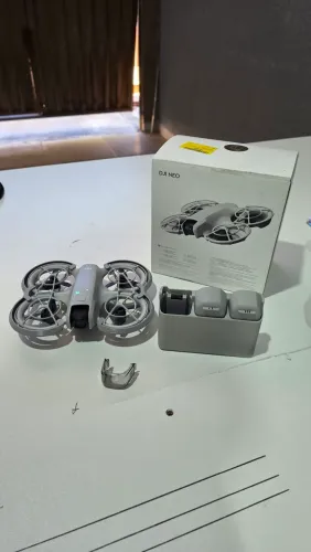 DRONE DJI NEO FLY MORE COMBO (SEM CONTROLE)