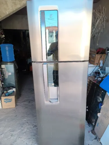 Geladeira Frost Free Electrolux funcionando tudo 380L