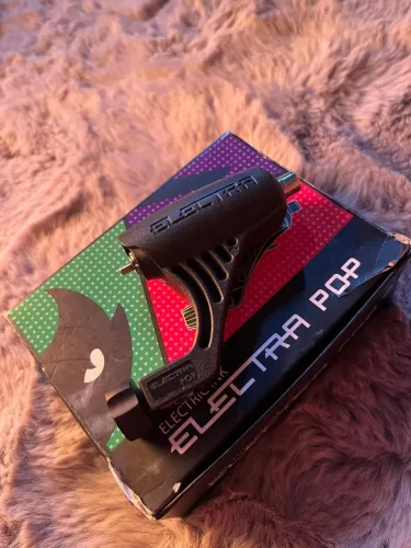 Fonte tattoo e Electra pop originais 