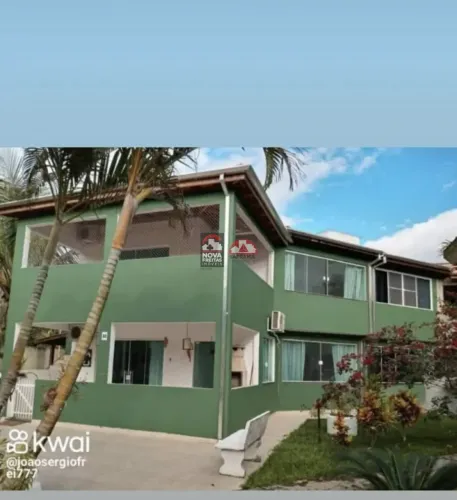 Casa térrea em Condomínio na Praia de Maranduba - Ubatuba