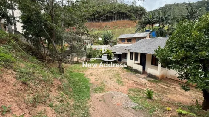 Duas casas construídas em terreno de 480m². Escriturado. Oportunidade em Marechal Floriano
