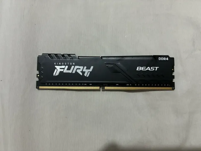 Memória RAM Kingston Fury Beast, 16GB, 3200MHz, DDR4, CL16, Preto - KF432C16BB1/16 Usada
