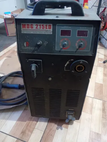  Máquina De Solda Mig/Mag Bambozzi MDG 215ED Wise II - 220V Monofásica